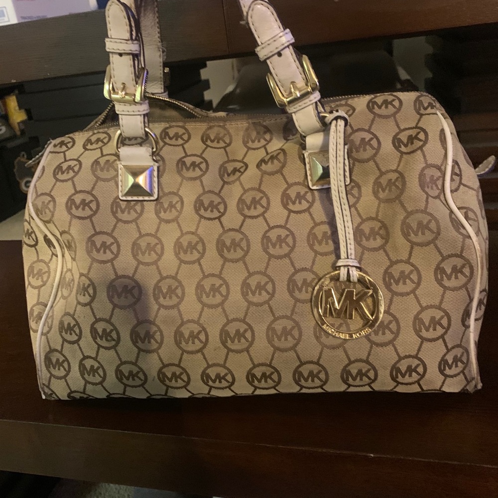 Michael Kors speedy bag